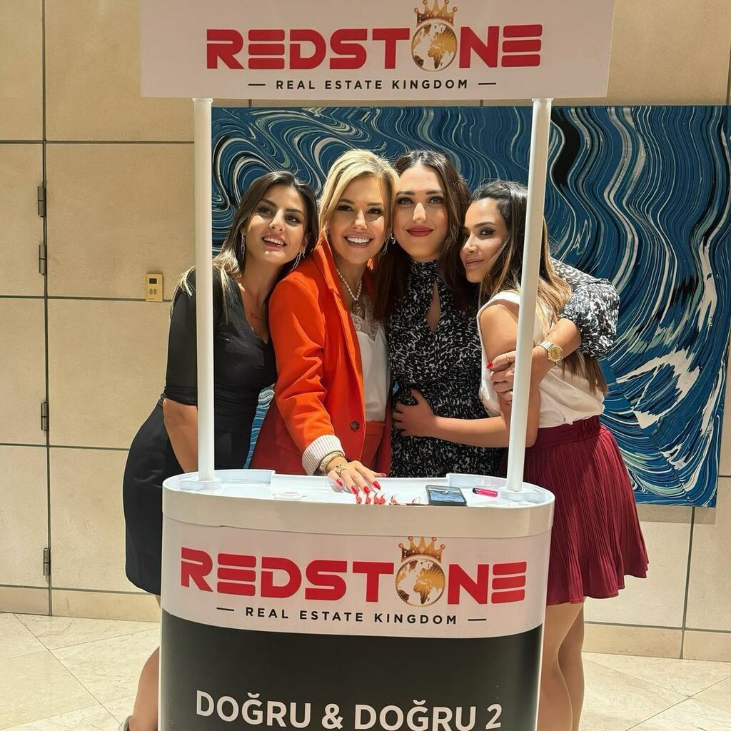Agencia inmobiliaria Redstone Correct 2 Real Estate, , foto