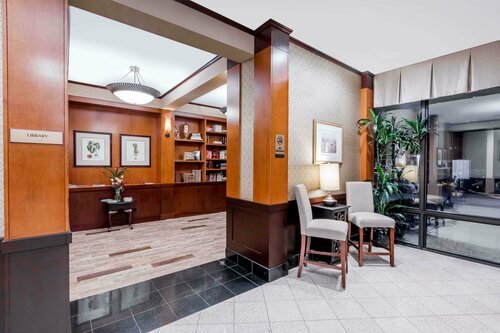 Гостиница Clarion Hotel & Suites