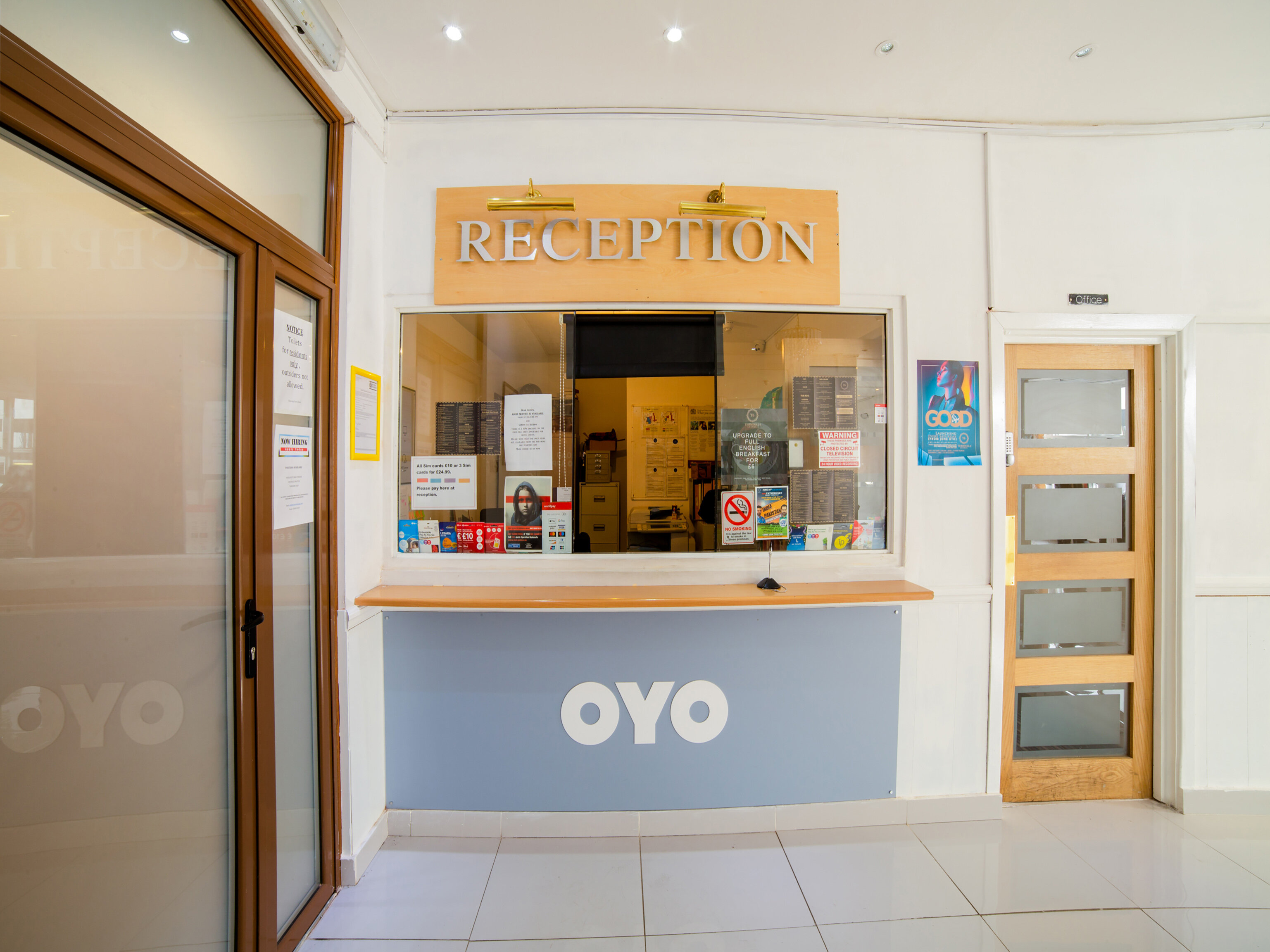 Фото Oyo Osterley Park