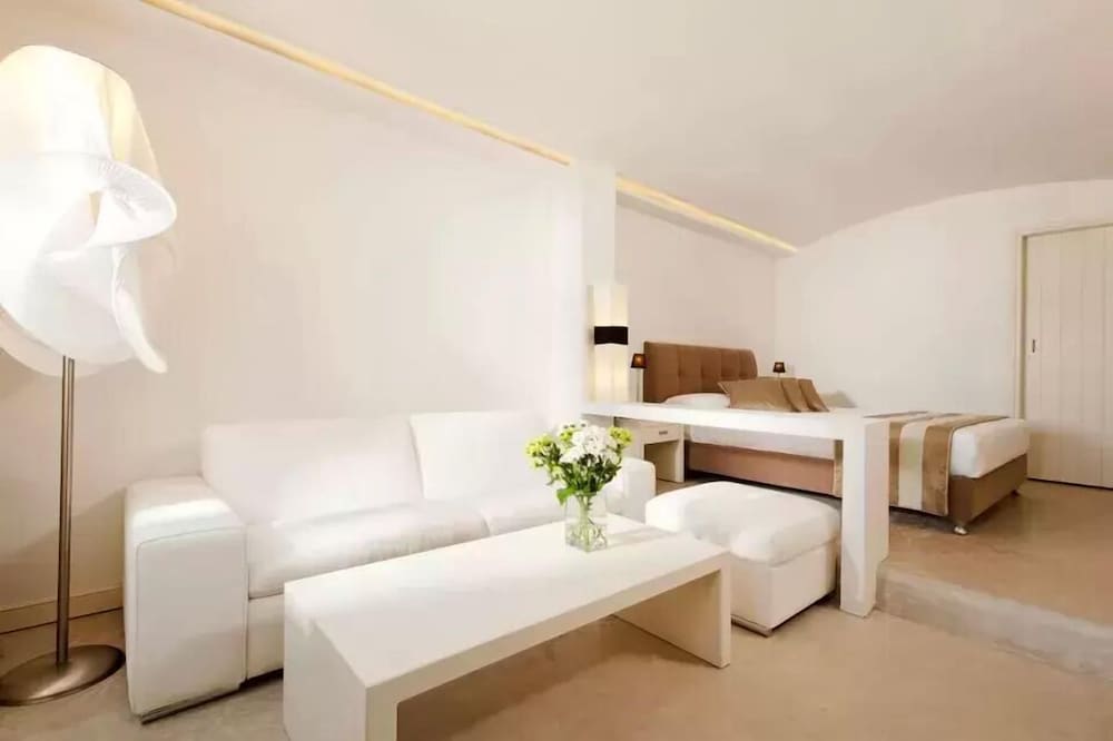 Фото Galaxy Suites & Villas