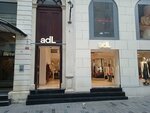 Adil Isik (İstanbul, Beyoğlu, İstiklal Cad., 225A), tienda de ropa