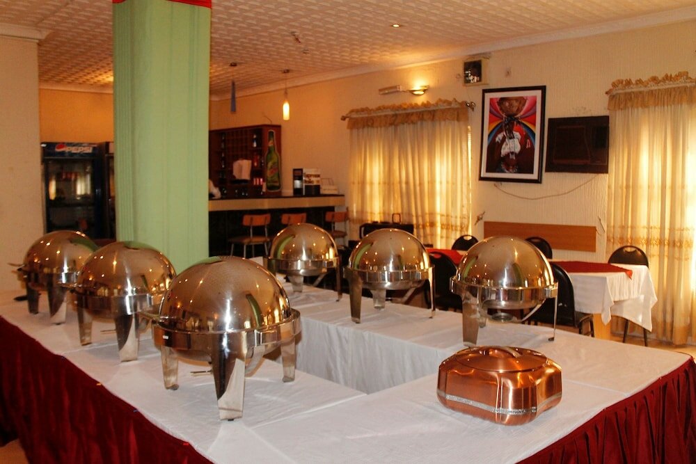 Фото Manor Hotel