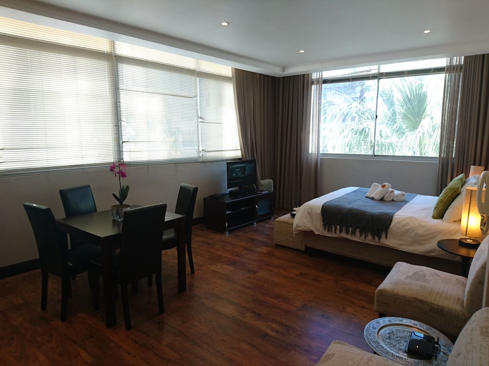 Фото The Square Apartments by Ctha