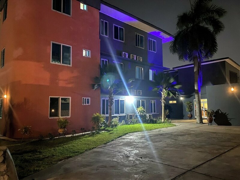 Гостиница Manjaro Suites в Аккре