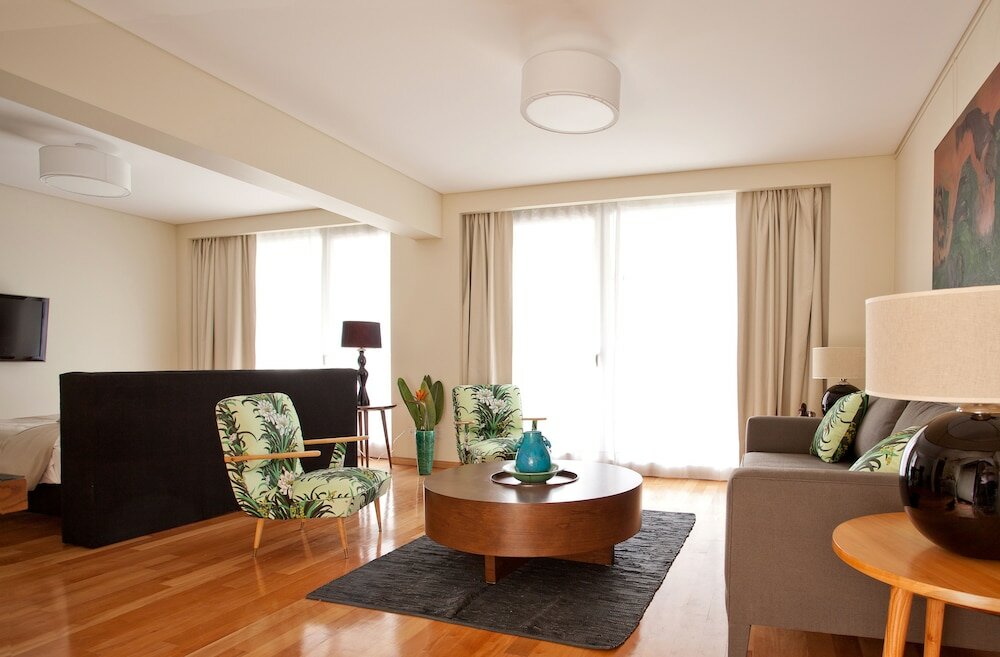 Фото Art Suites & Gallery