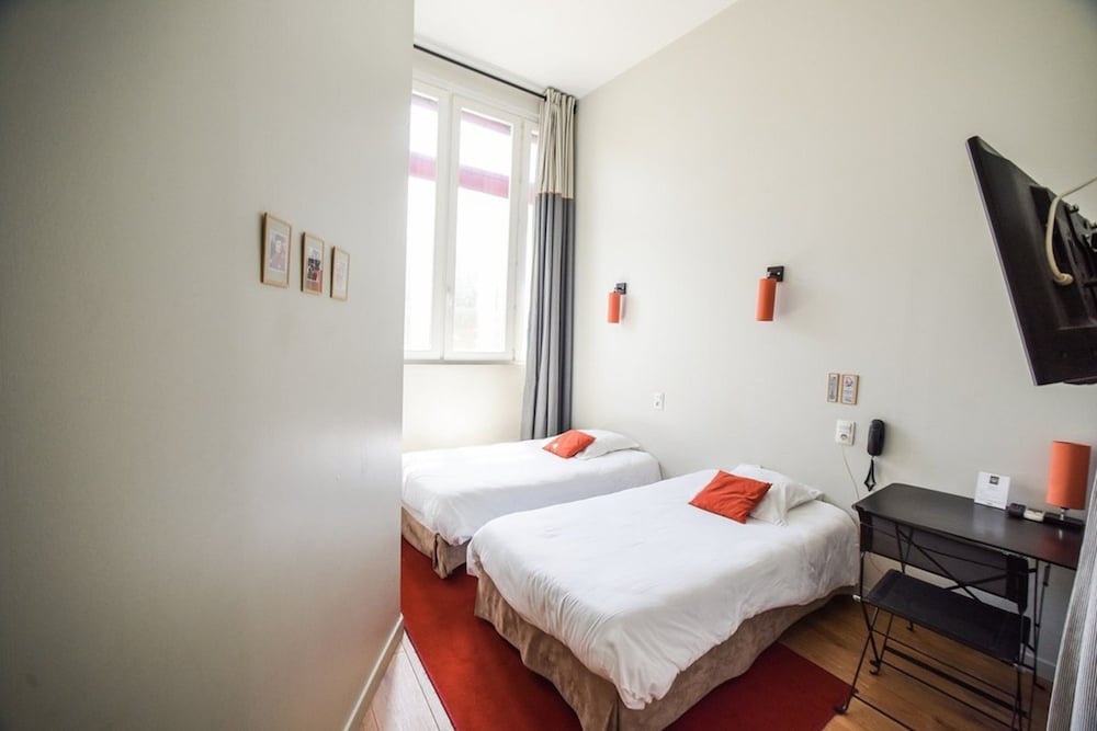 Фото Hotelo Lyon Charité