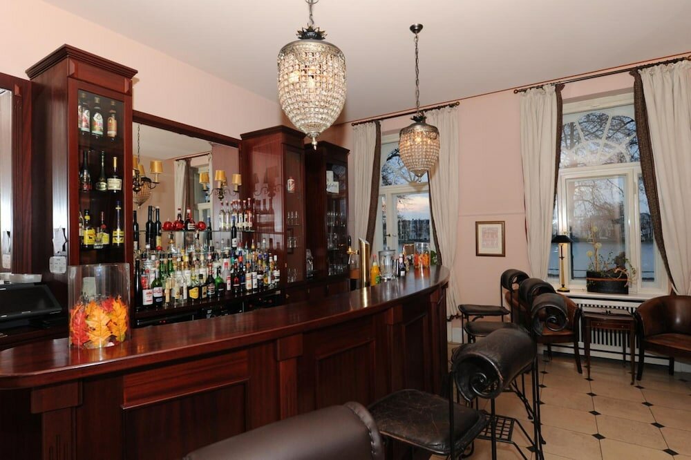 Фото Hotel Niederländischer Hof Schwerin