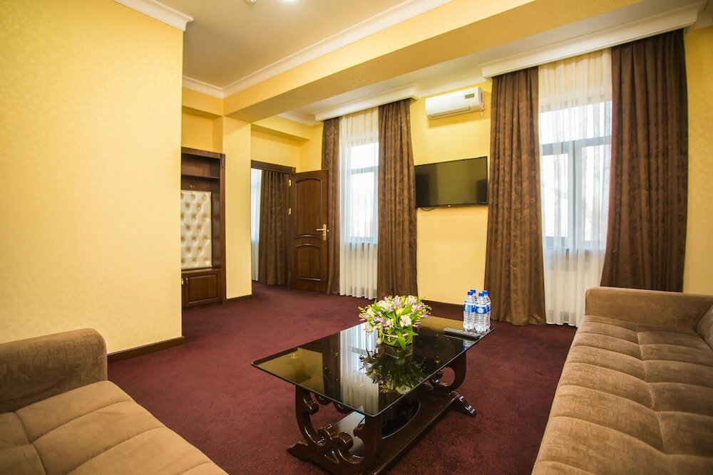 Фото Grand Capital Hotel