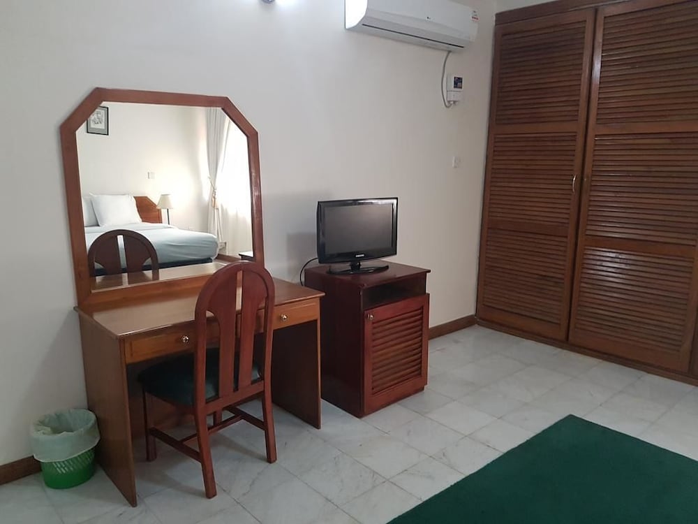 Фото Peniel Apartment Ltd