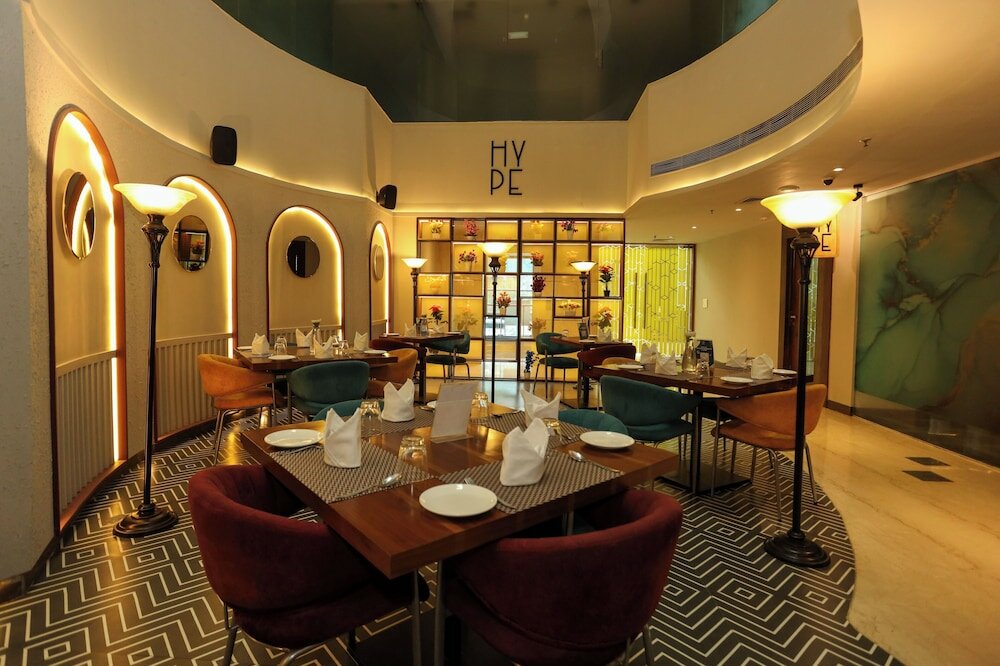 Фото Hyphen Business Hotel