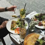 Yol Cafe Moda (İstanbul, Kadikoy, Caferağa Mah., Fırıldak Sok., 17A), restaurant