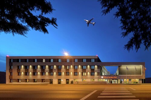 Гостиница Hilton Garden Inn Bucharest Airport в Румынии