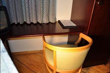 Фото Hotel Schweizerhof Wetzikon GmbH