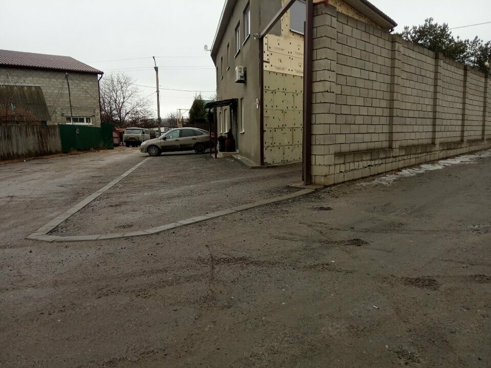 Tienda de repuestos y artículos para automóviles Центр запасных частей, , foto