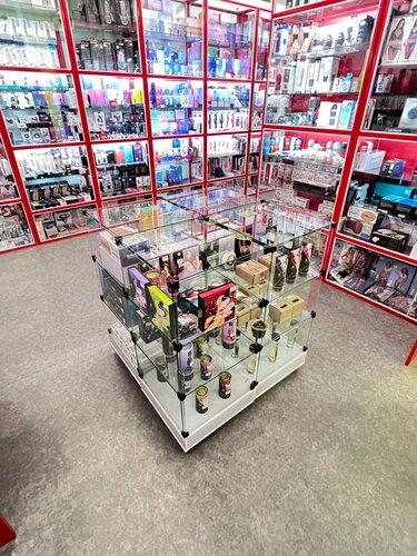 Денедегі әйелдер