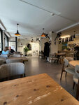 Dafne Cafe & Kitchen (Istanbul, Beyoglu, Purtelas Hasan Efendi Neighborhood, Akyol Street, 49A) ، مطعم