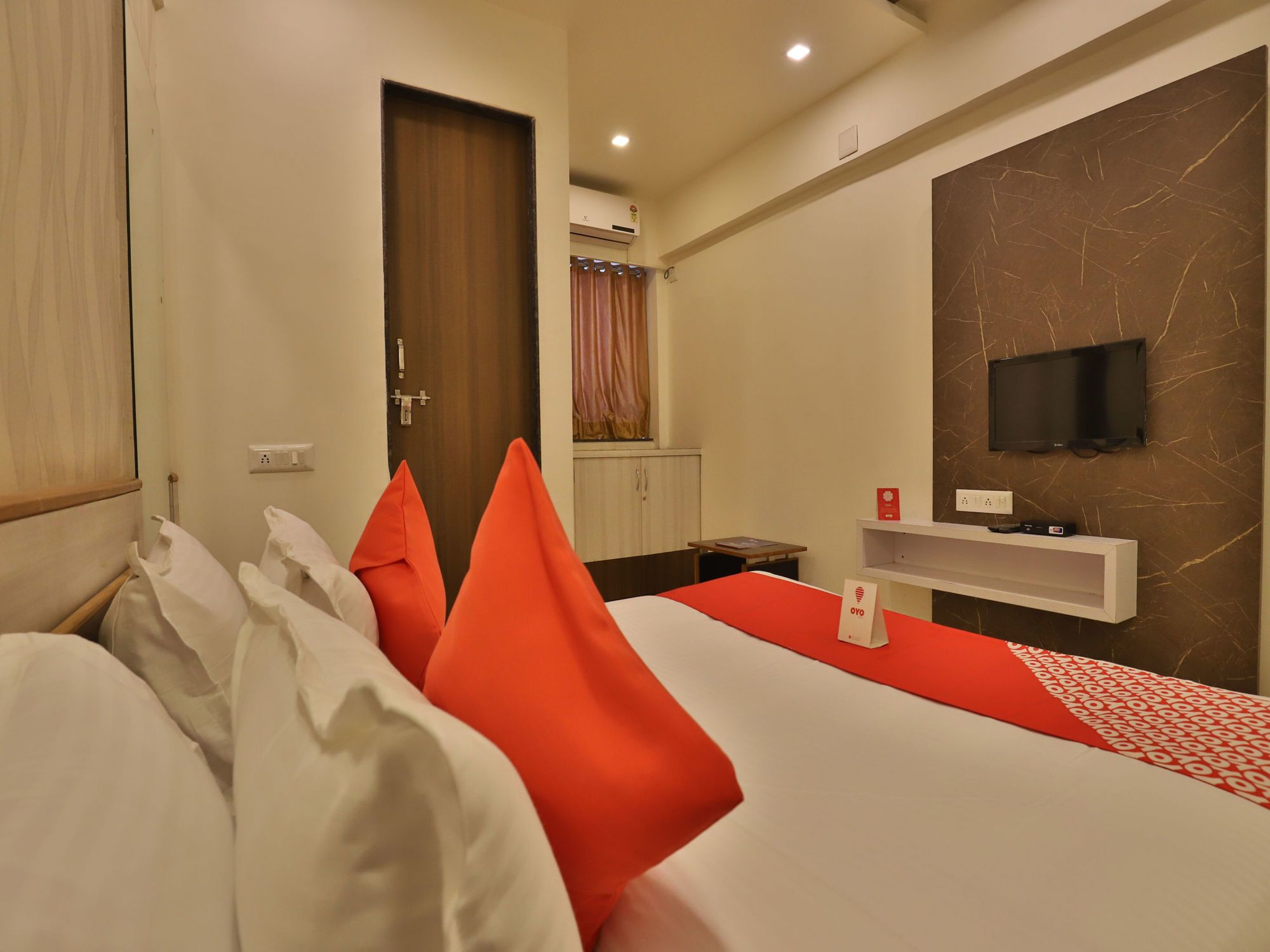 Фото Отель Vibrant