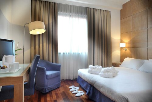 Гостиница IH Hotels Firenze Business