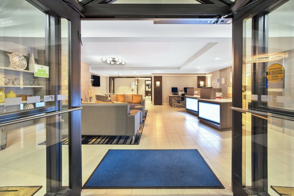 Фото Holiday Inn Express Boston - Waltham, an Ihg Hotel