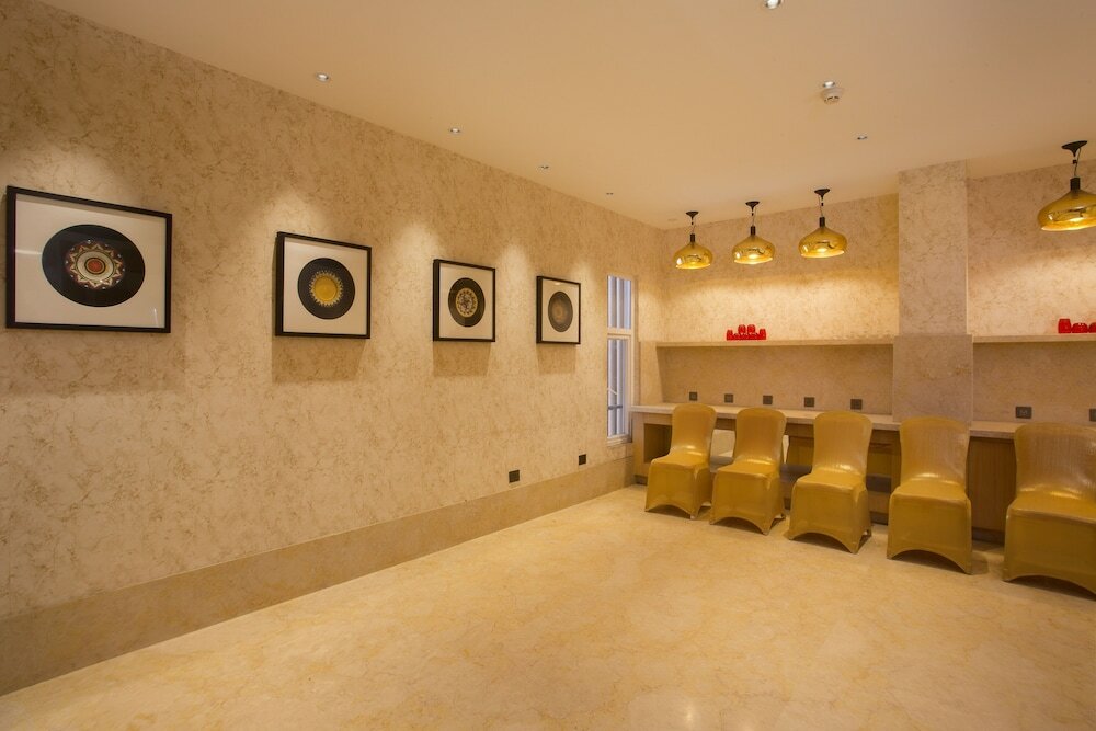 Фото Fountain Tree by Tgi