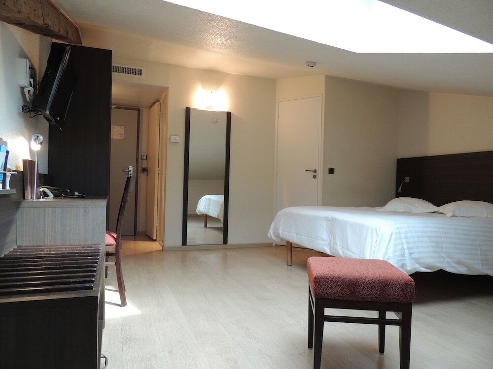 Фото Escale Oceania Marseille Vieux Port