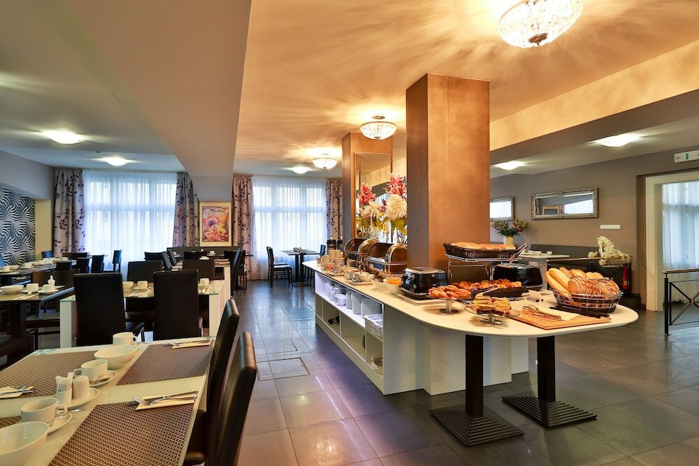 Фото Elysee Apartments