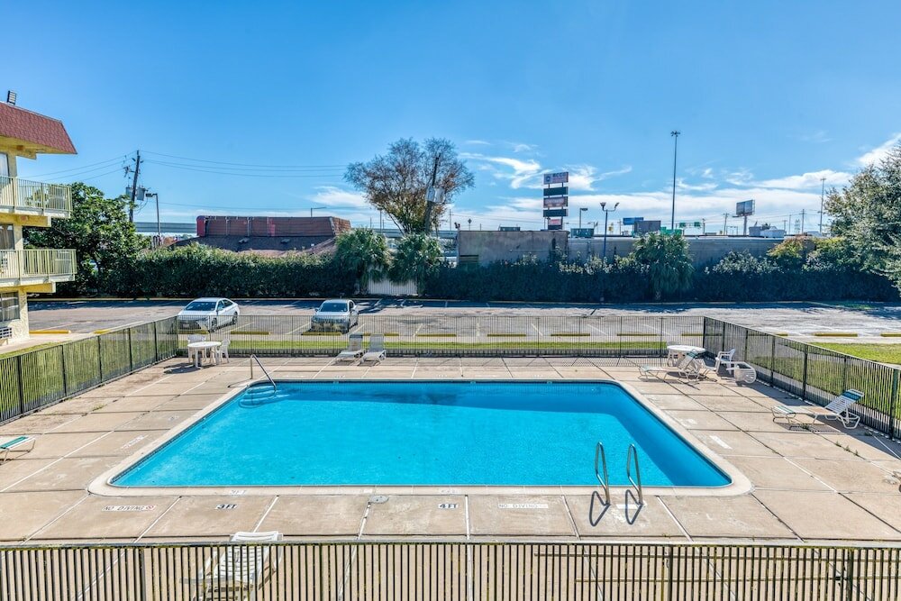 Фото Oyo Hotel Houston Southwest I-69