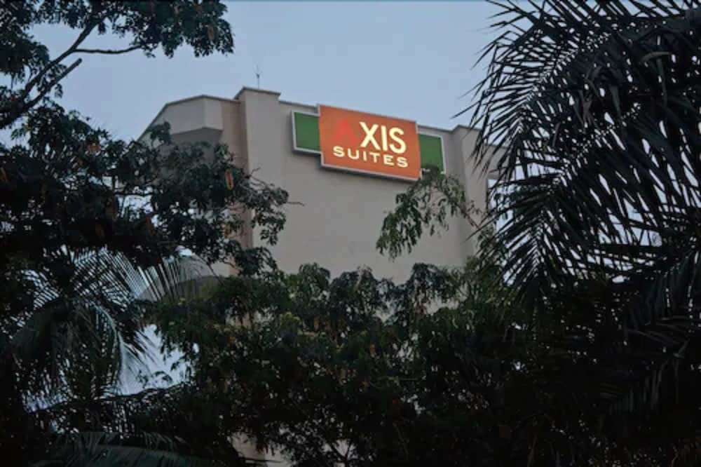 Фото Axis Suites