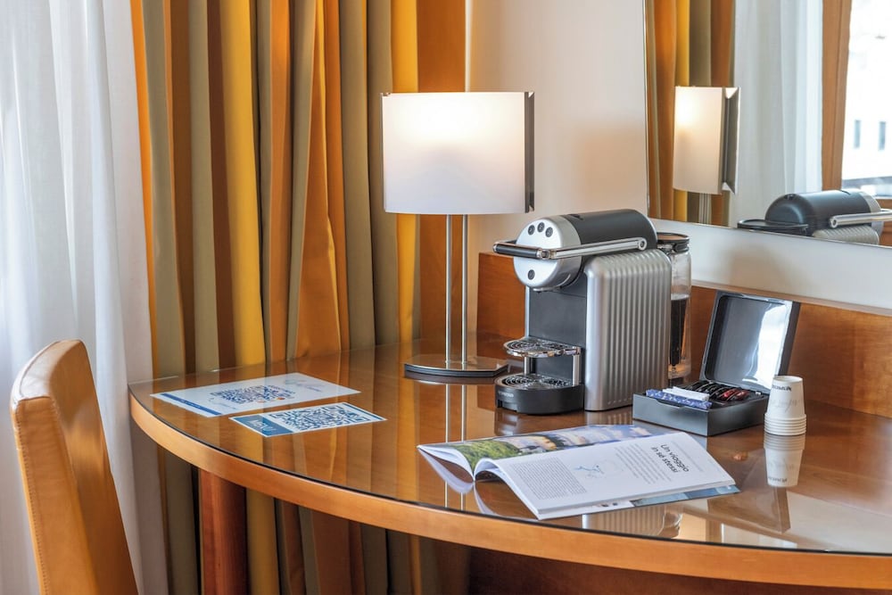 Фото Hotel Delfino Lugano