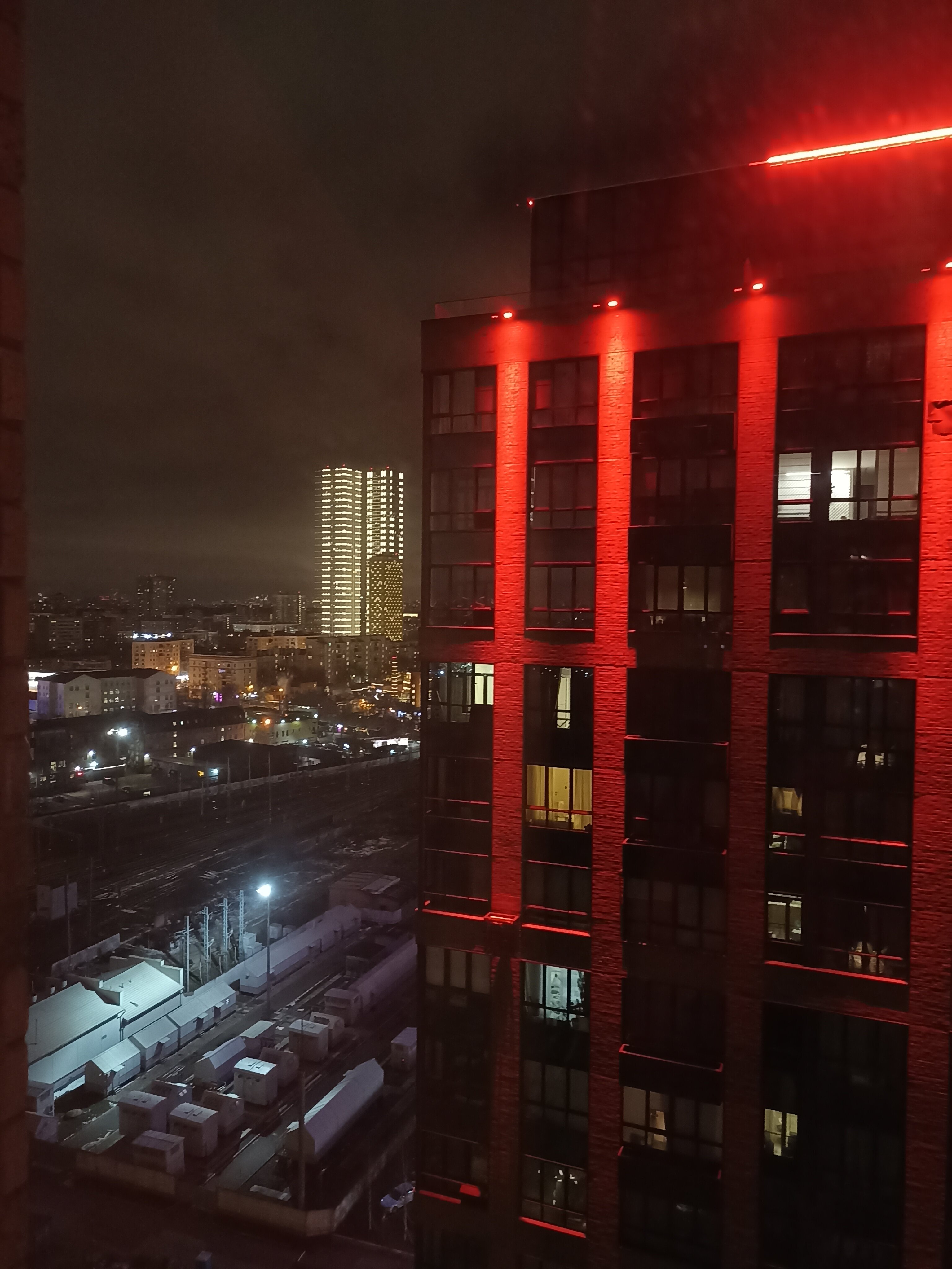 Фото В Небоскребе с видом на Останкинскую башню