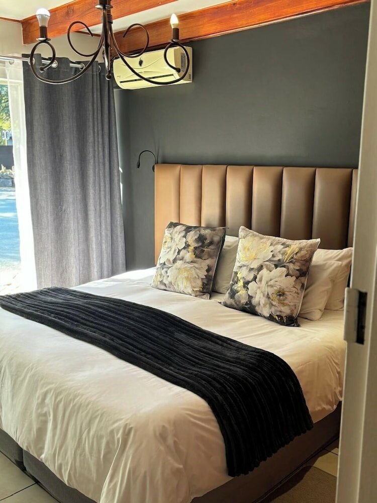 Фото Angels Haven Guesthouse