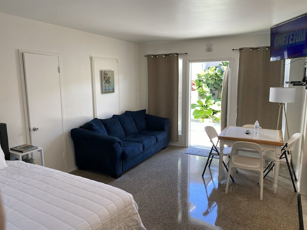 Фото Tiana Beach Inn