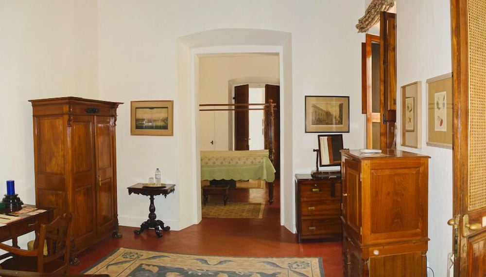 Фото Hotel De L'Orient Pondicherry