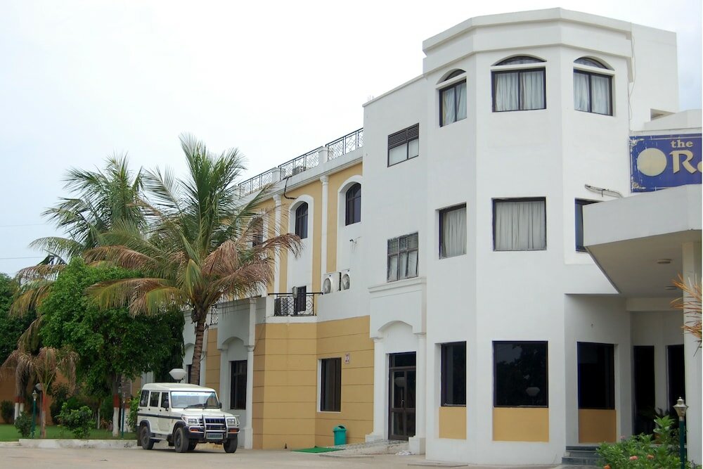 Фото отеля 1