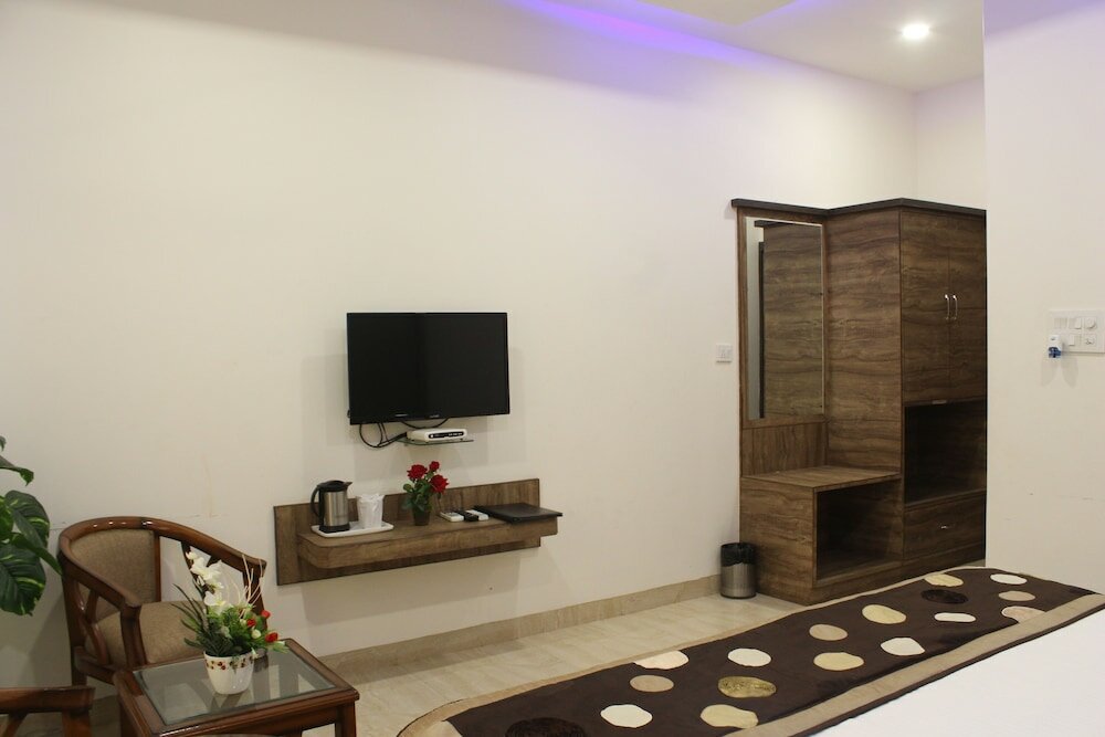 Фото Regal Hotel and Restaurant