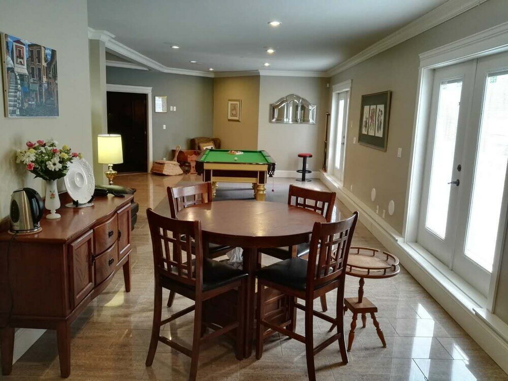 Фото Sunny Island by White Rock