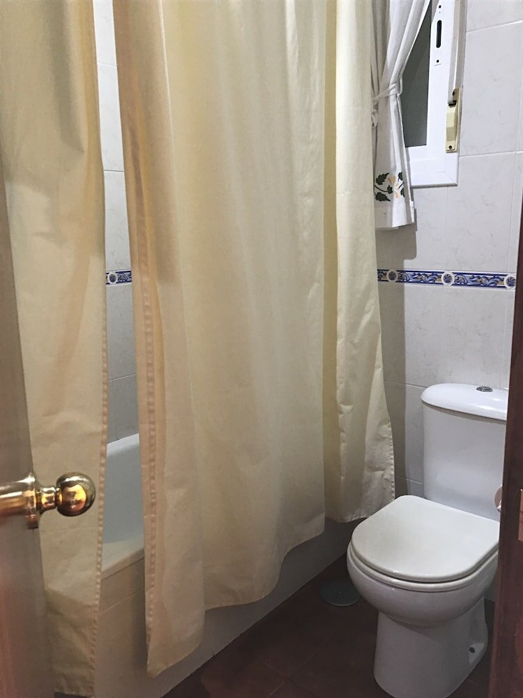 Фото Hostal Restaurante El Mero