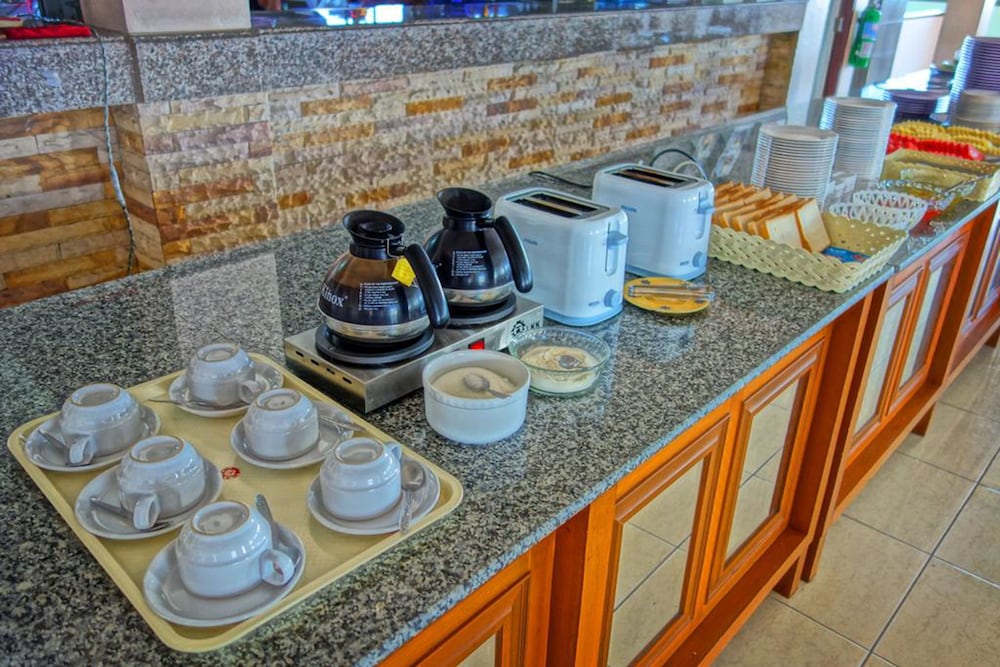 Фото Lek Jomtien Hotel