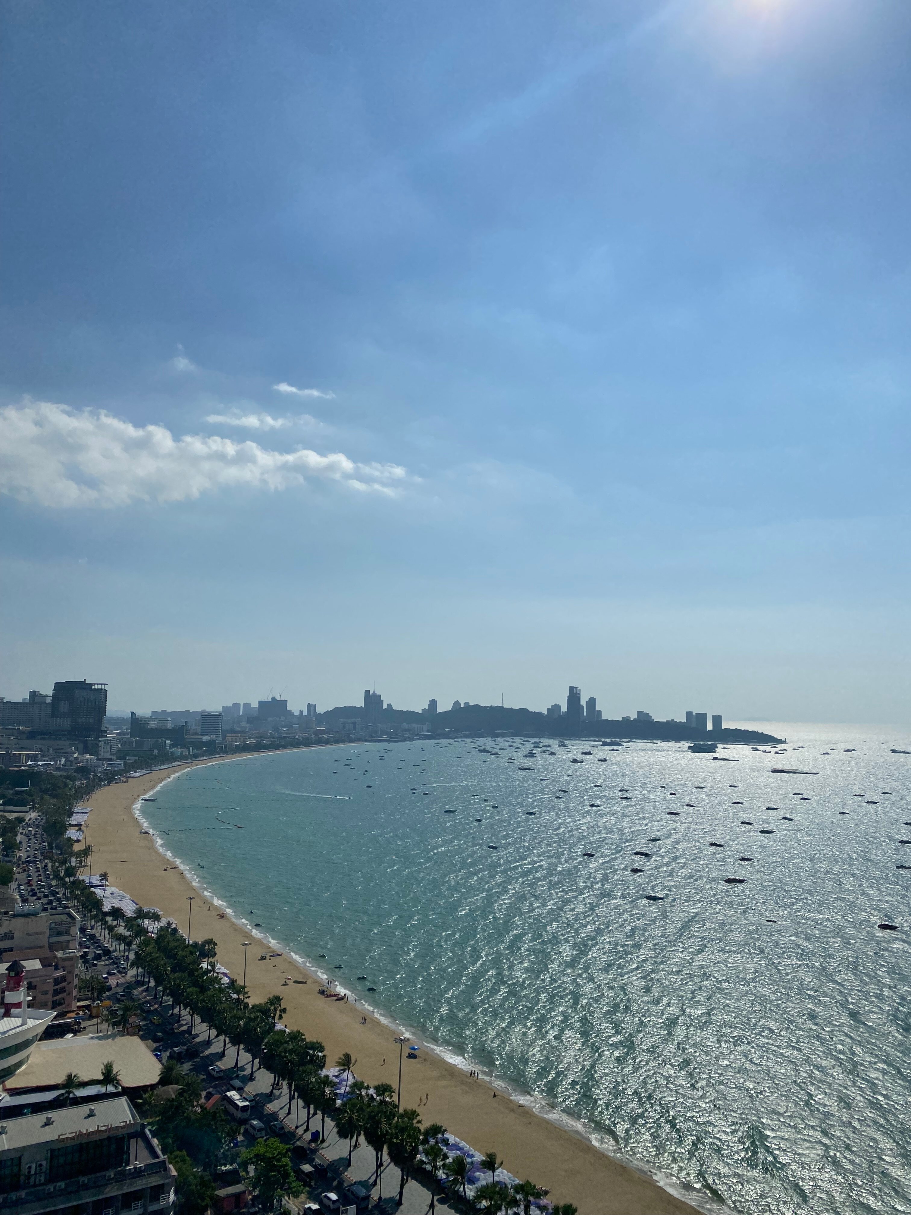 Фото Holiday Inn Pattaya