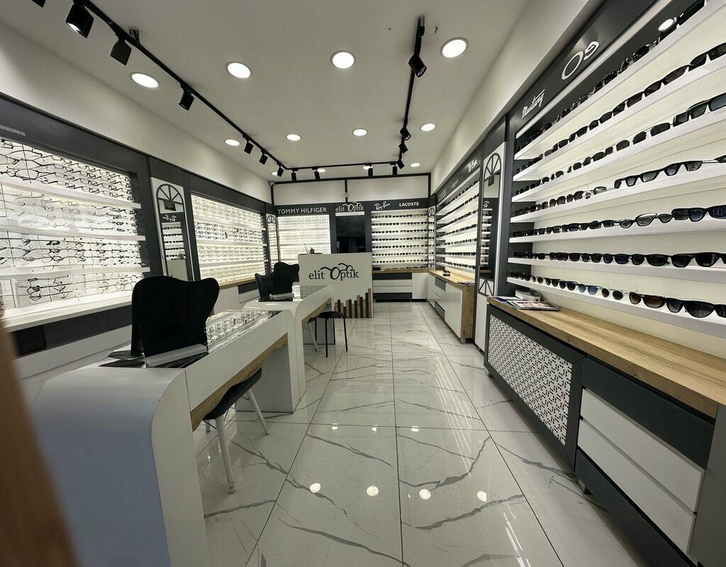 Opticial store Elite Optics, Kars, photo