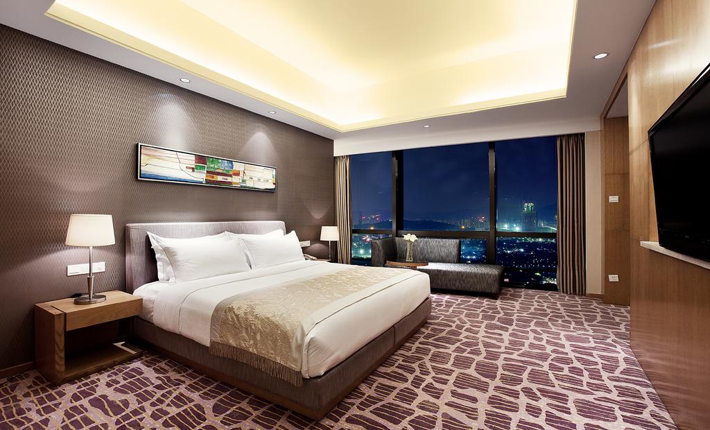 Фото Huaqiang Plaza Hotel Shenzhen