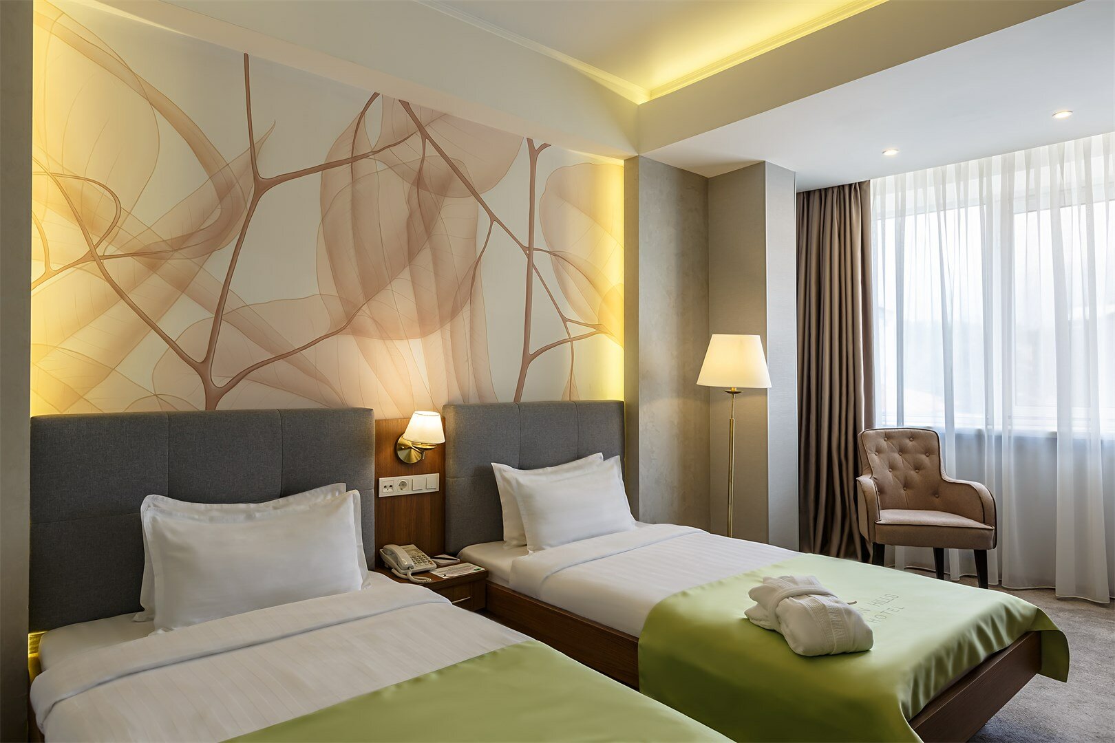 Фото Renion Hills Hotel