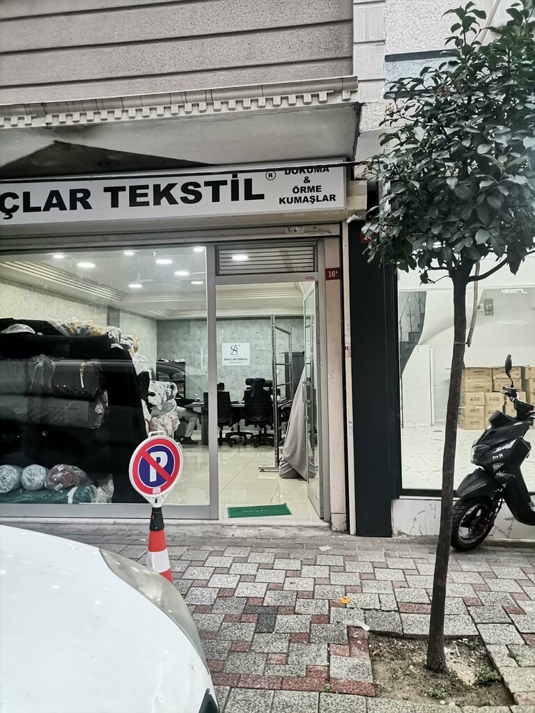 Clothing store Sadiclar Textile, Istanbul, photo