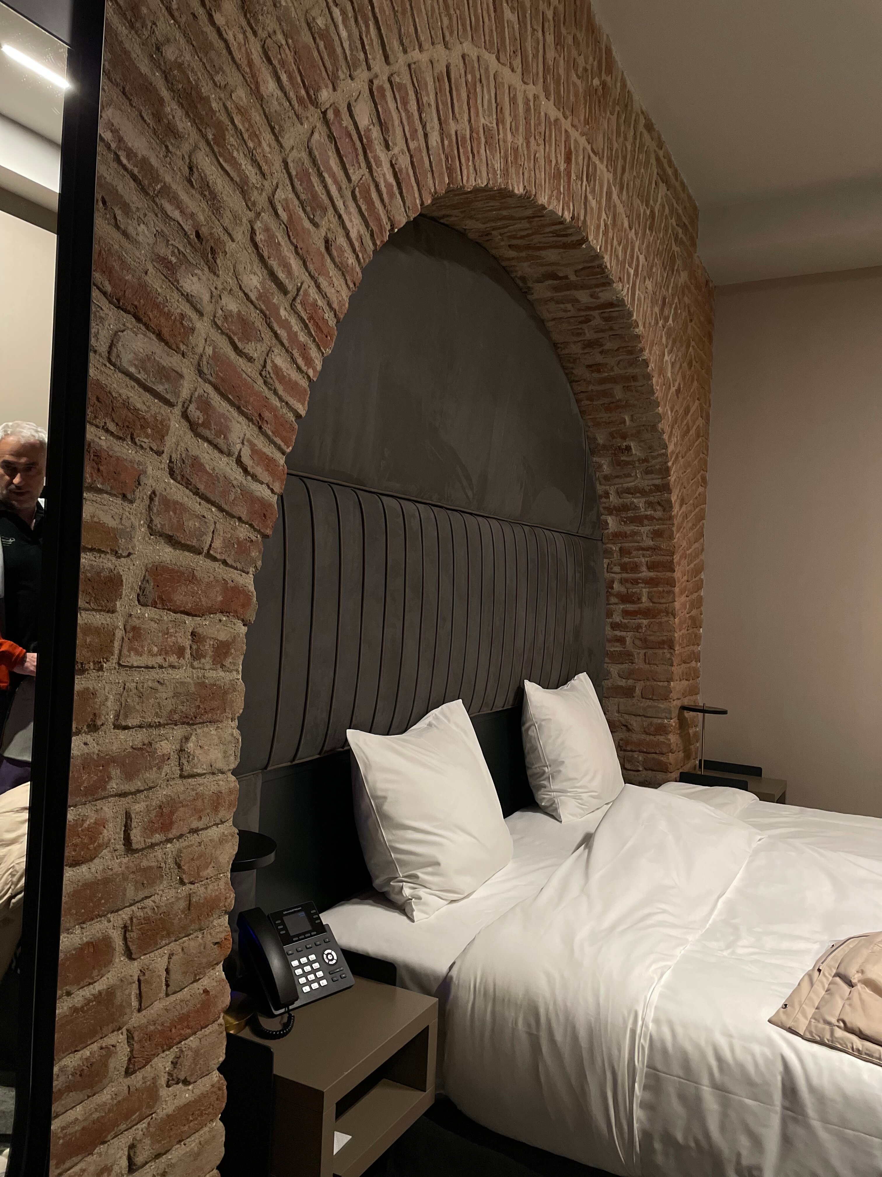 Фото Qarvasla Hotel