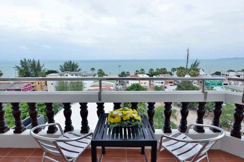 Гостиница Jomtien Thani Hotel в Паттайе