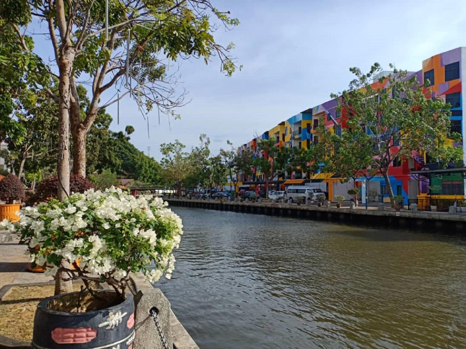 Фото 906 Riverside Hotel