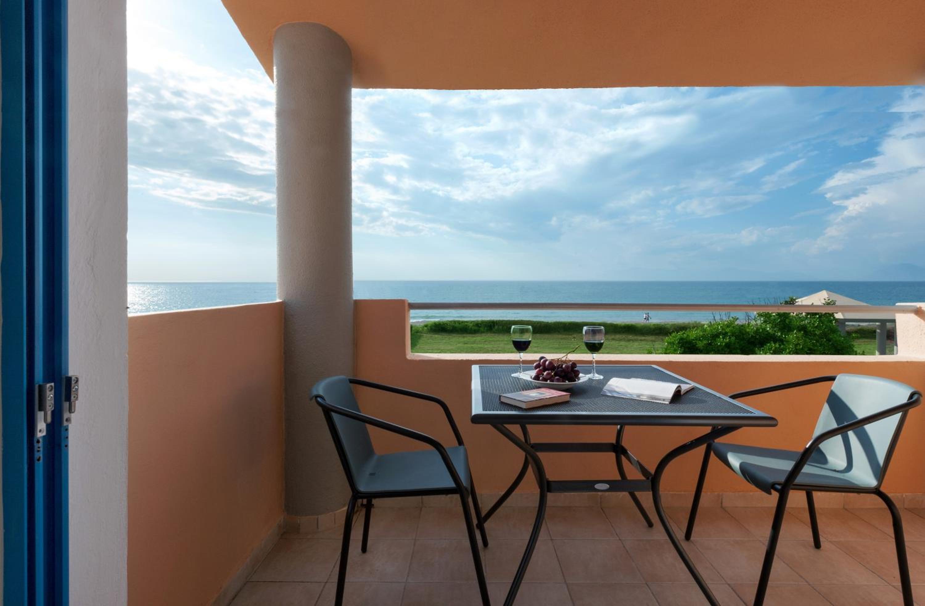 Фото Ammoudia Maisonettes