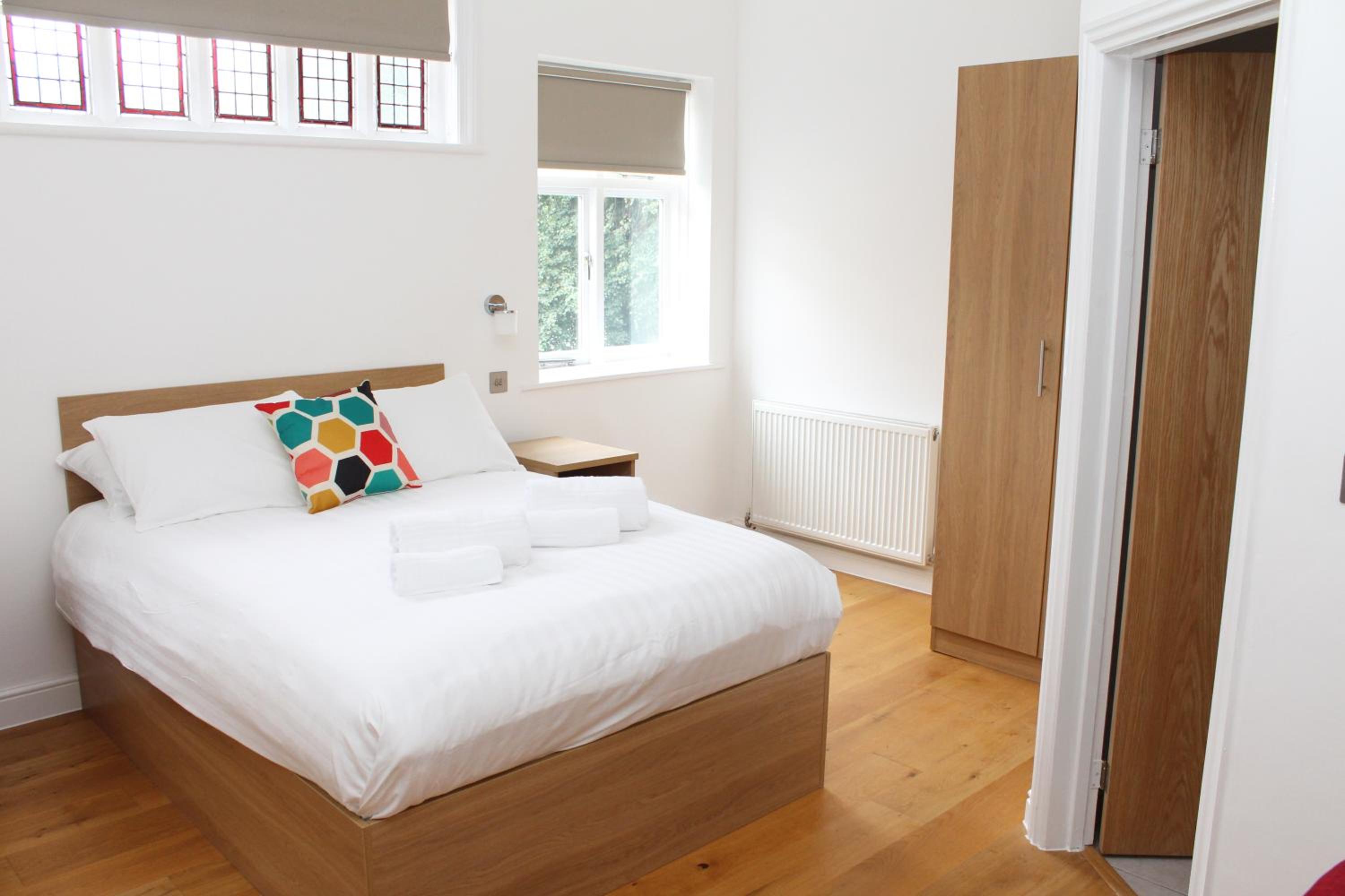 Фото Flexistay Leicester Gables Aparthotel