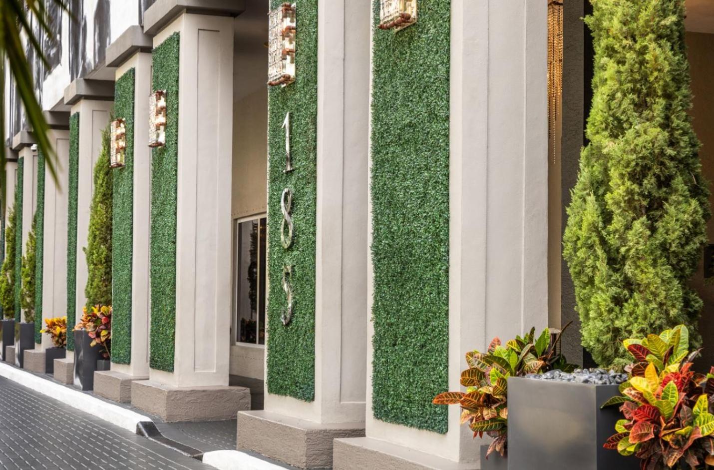 Фото Fortune House Hotel Suites