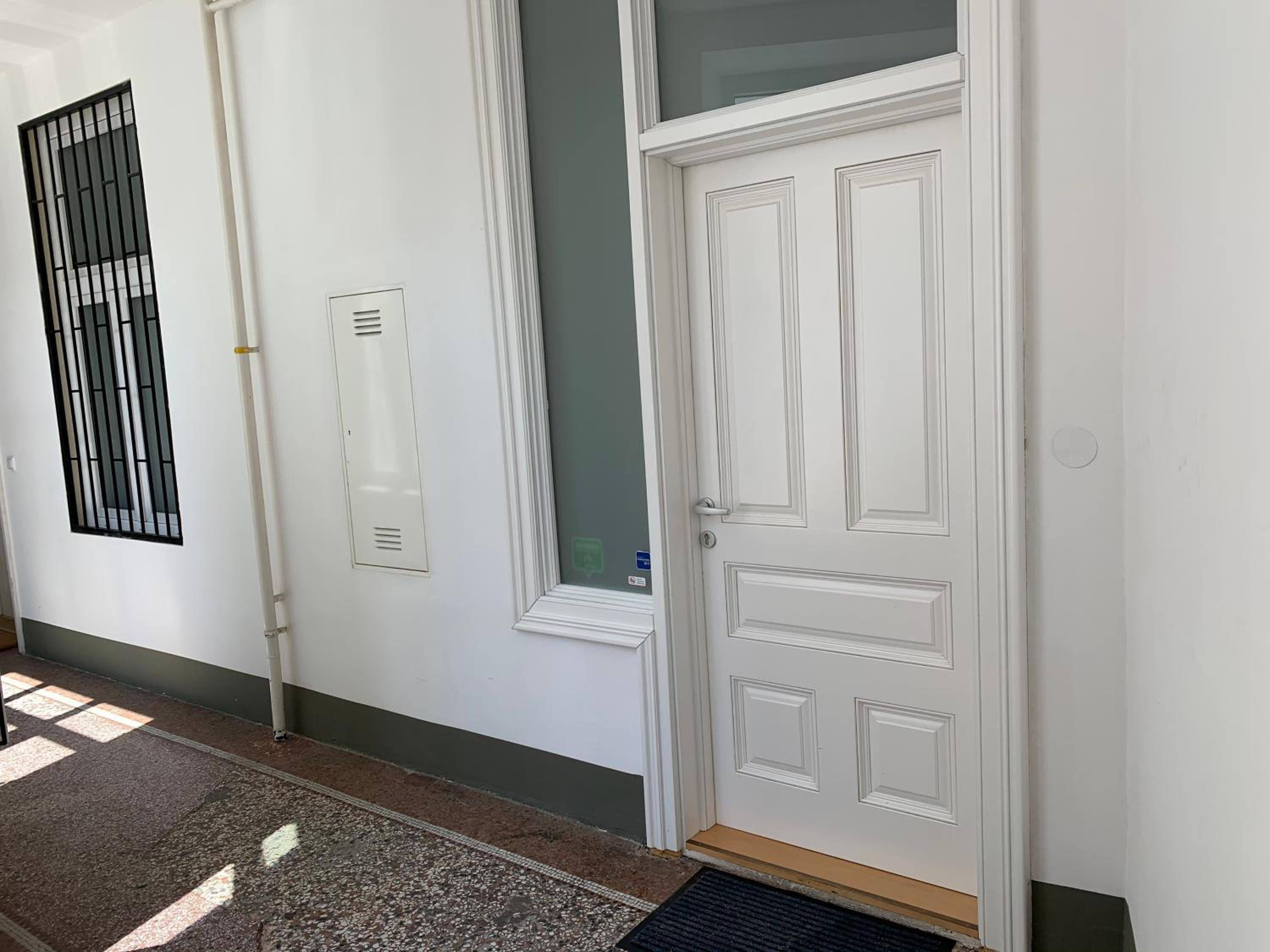 Фото Pink Grapefruit City Condo